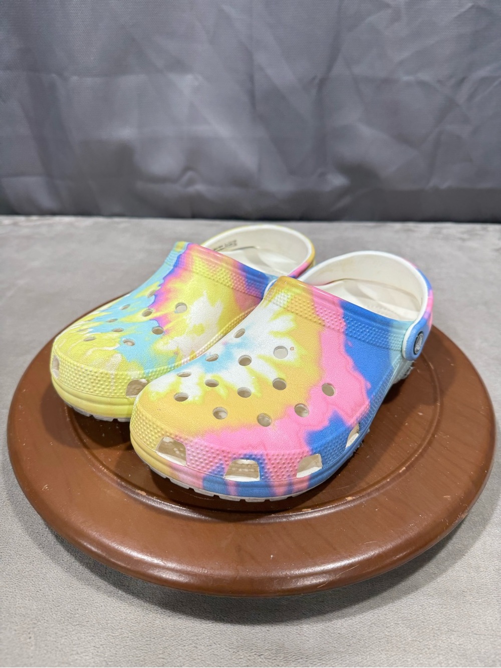 CROCS Tie-Dye Classic Clog in Yellow Pink Blue